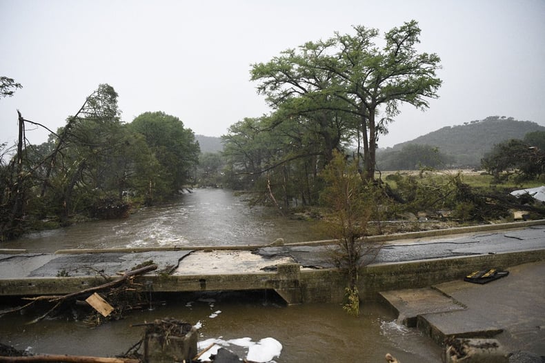 Texas_Floods_Devastate_Local_Communities_-_54639313636