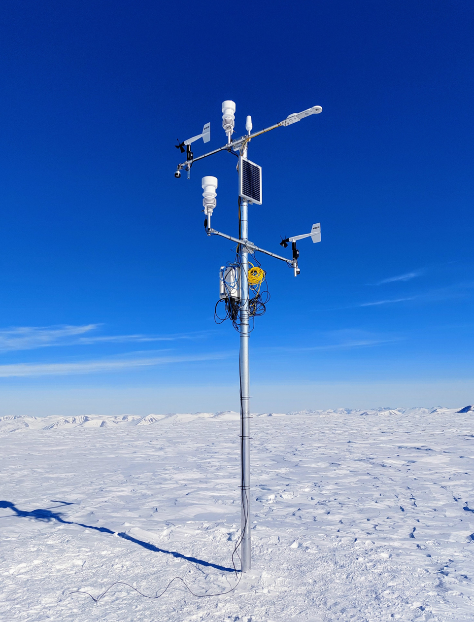 Two sensors mounted at different heights to measure gradients and increase accuracy.
